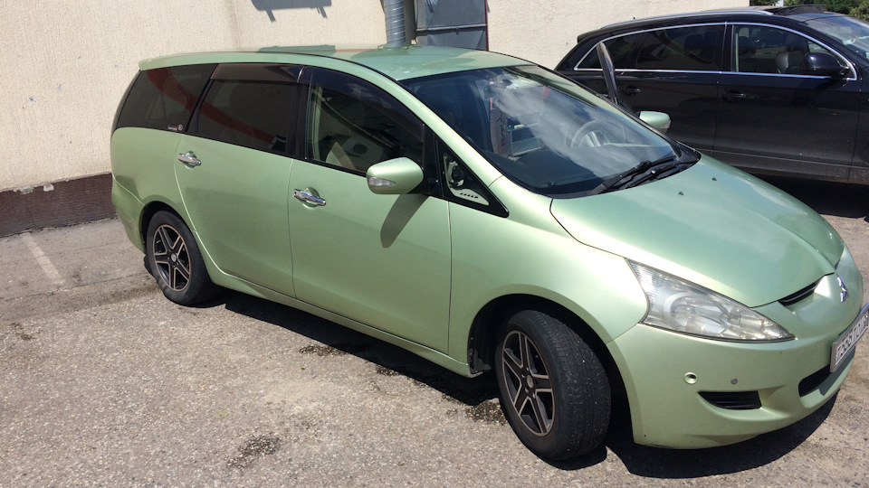 Mitsubishi Grandis отзывы.