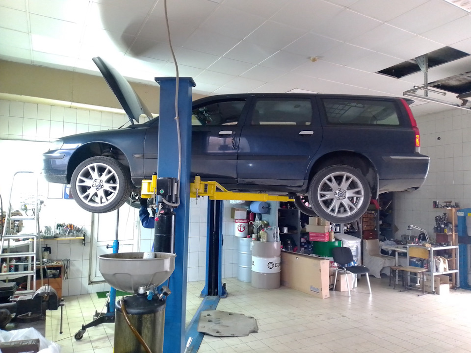 Замена подушек двигателя, поставили Hutchinson 586346 — Volvo V70 II, 2 ...