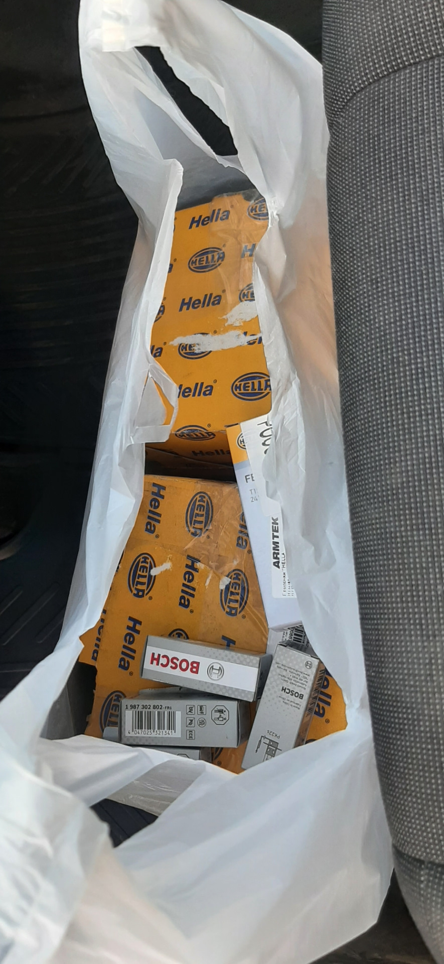 Глава 13. Hella Rallye 3000 или да будет свет. Течет лобовое, запах ...