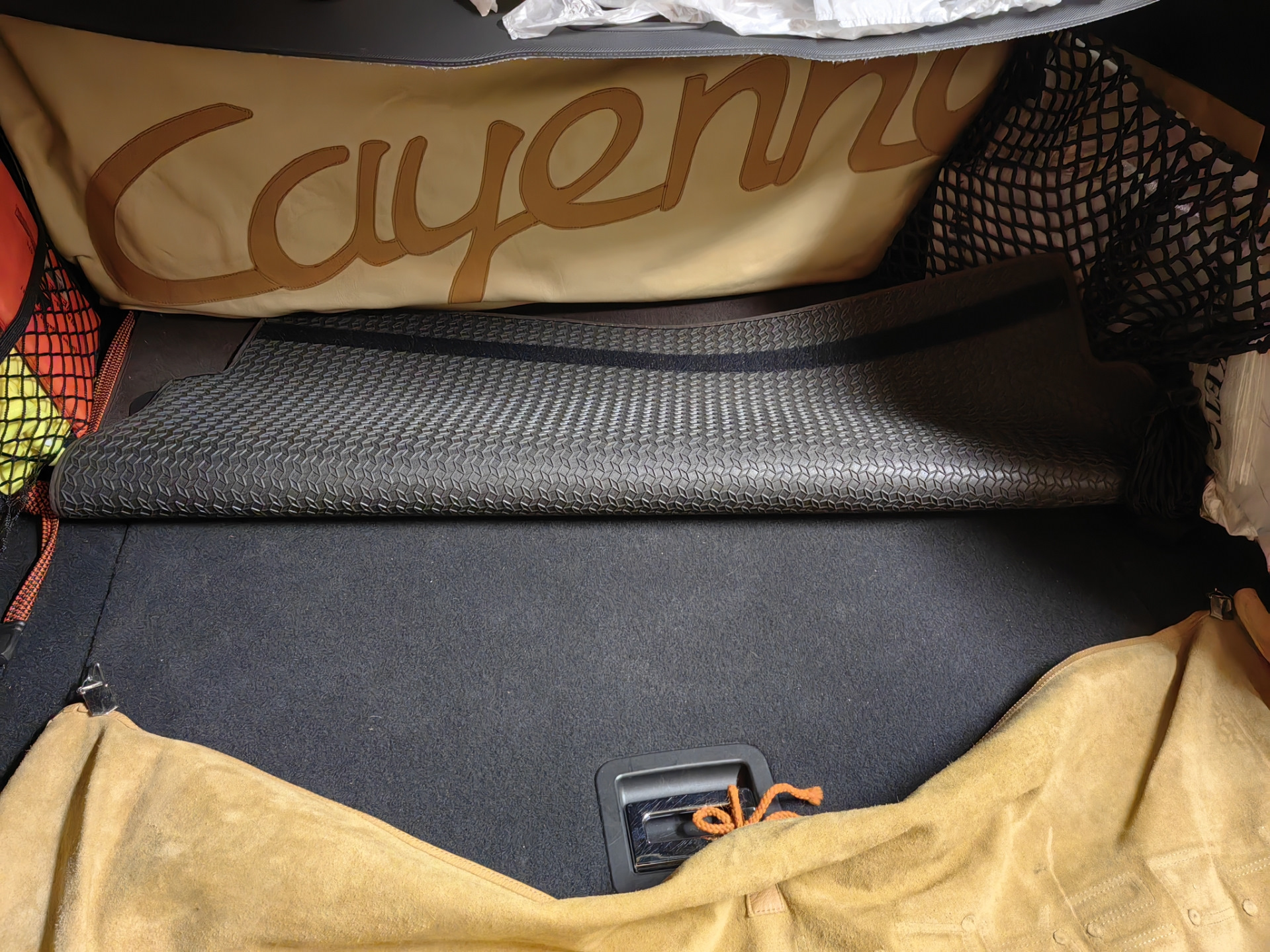 Фото в бортжурнале Porsche Cayenne (2G) 958