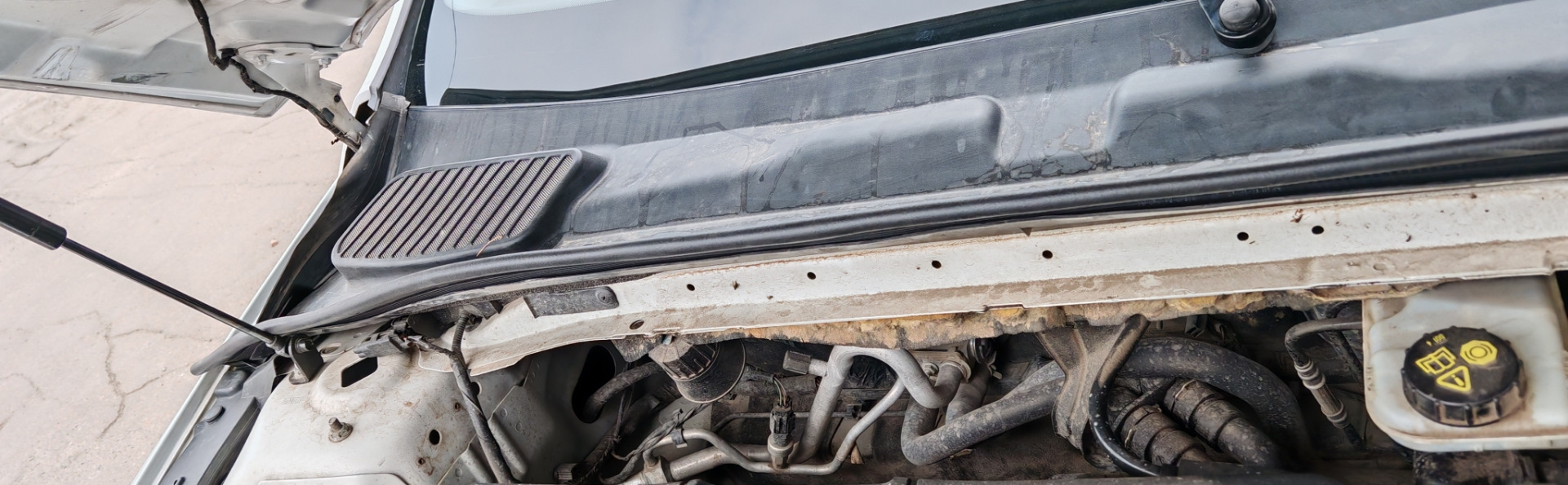 Уплотнитель капота Форд Мондео 4 — Ford Mondeo IV, 2,3 л, 2012 года ...