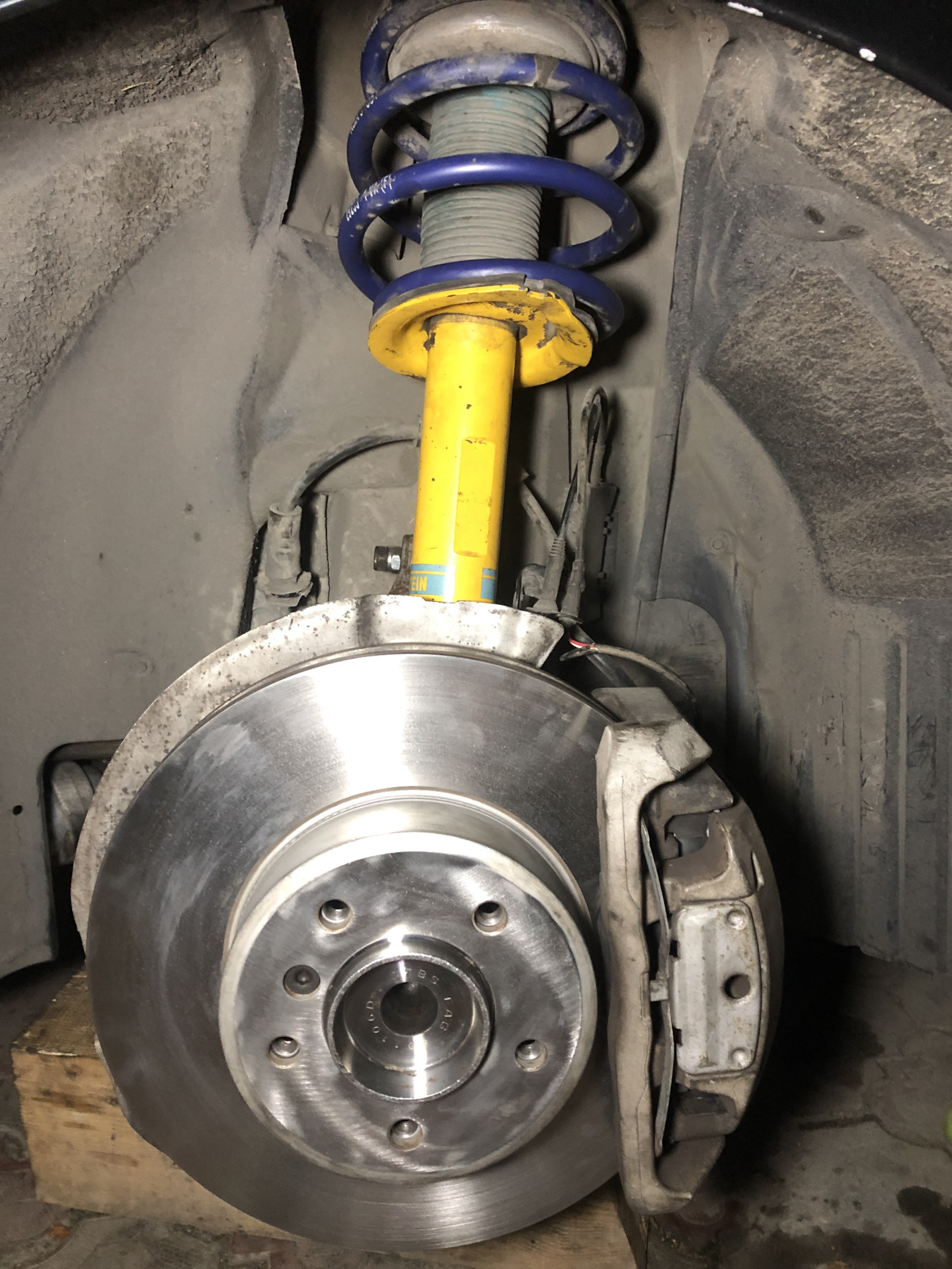 Замена передней подвески БМВ е60 — BMW 5 series (E60), 3 л, 2004 года ...