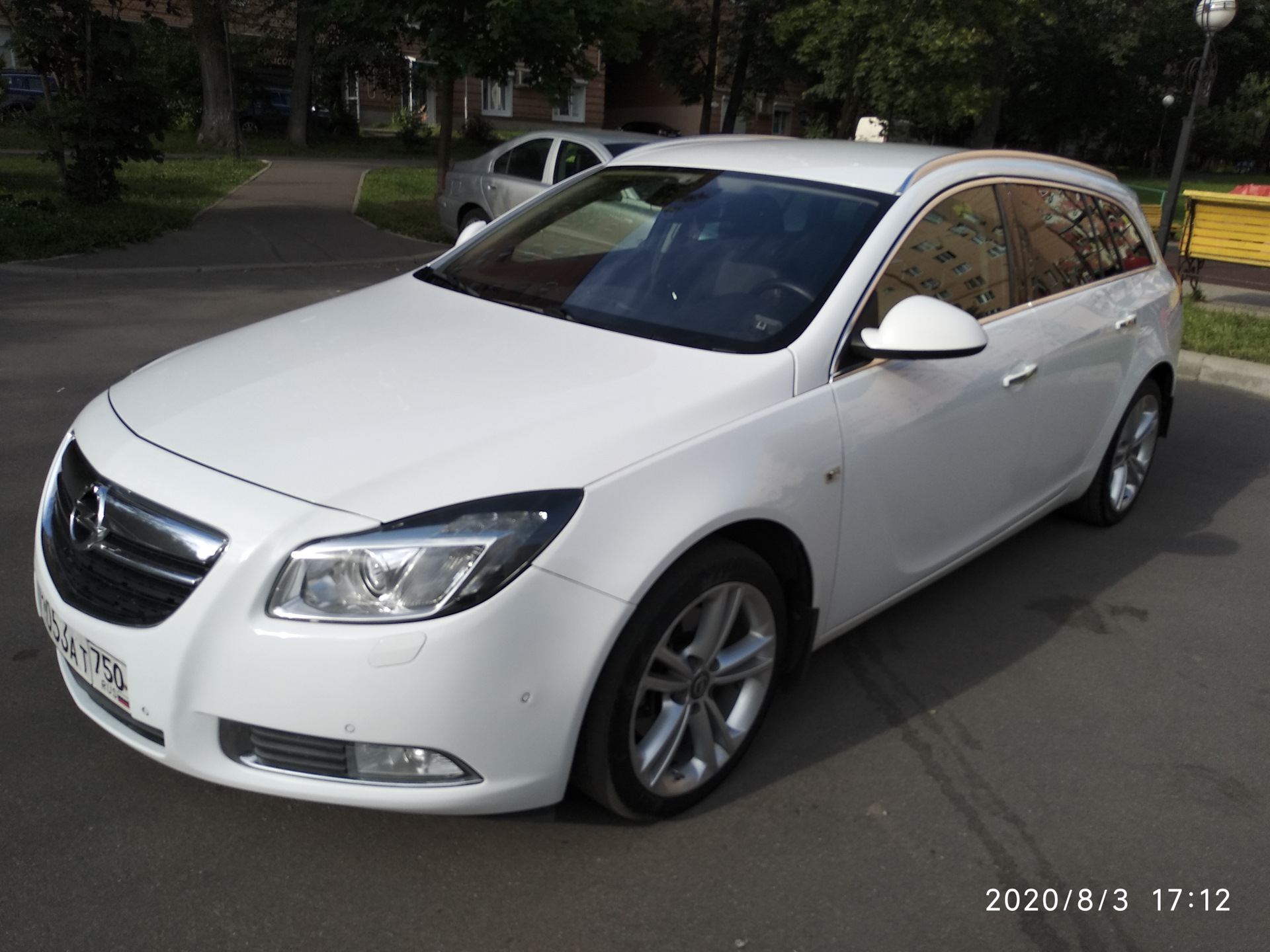 Opel Insignia Sports Tourer 2010