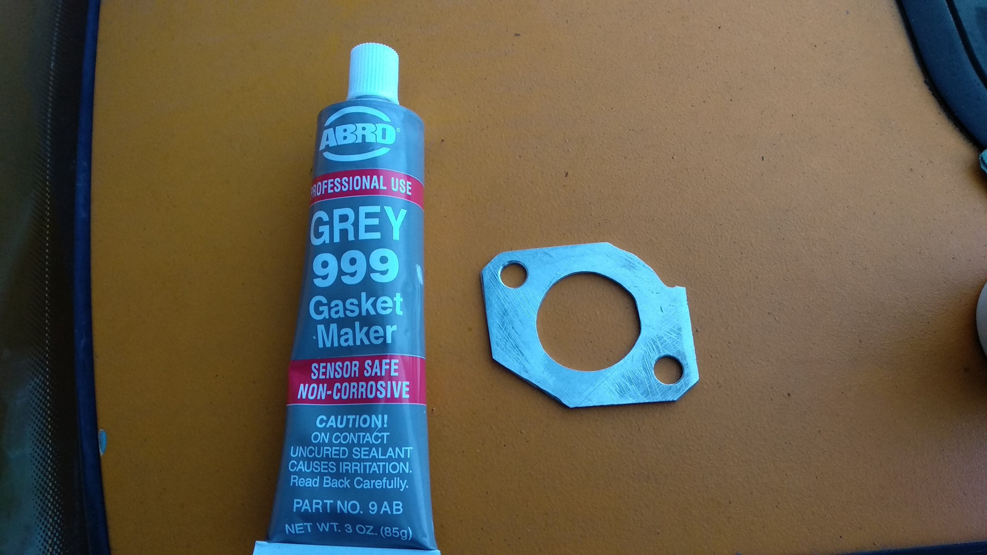 Grey gasket maker