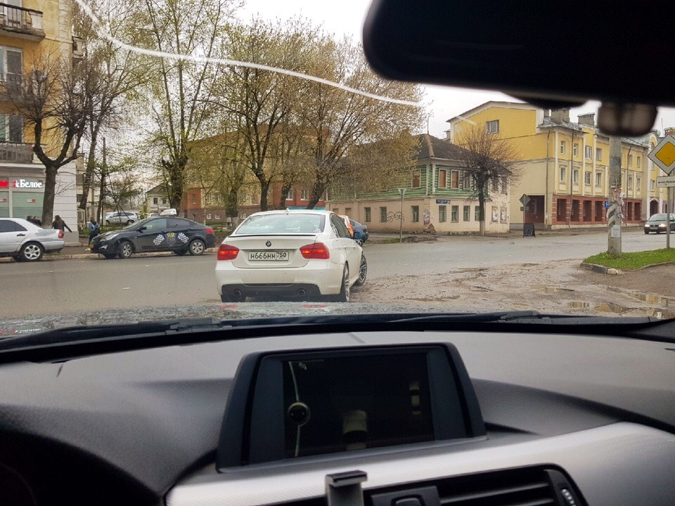 Скрип задних сайлентблоков, Сход-развал. — BMW 3 series (E90), 3,5 л ...