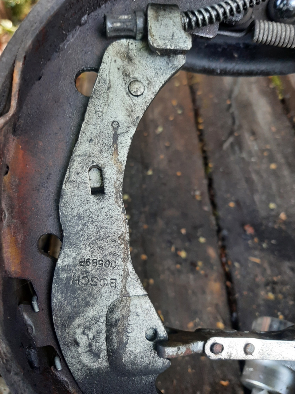 Как сводить колодки в барабане на логане — Renault Logan (1G), 1,4 л ...