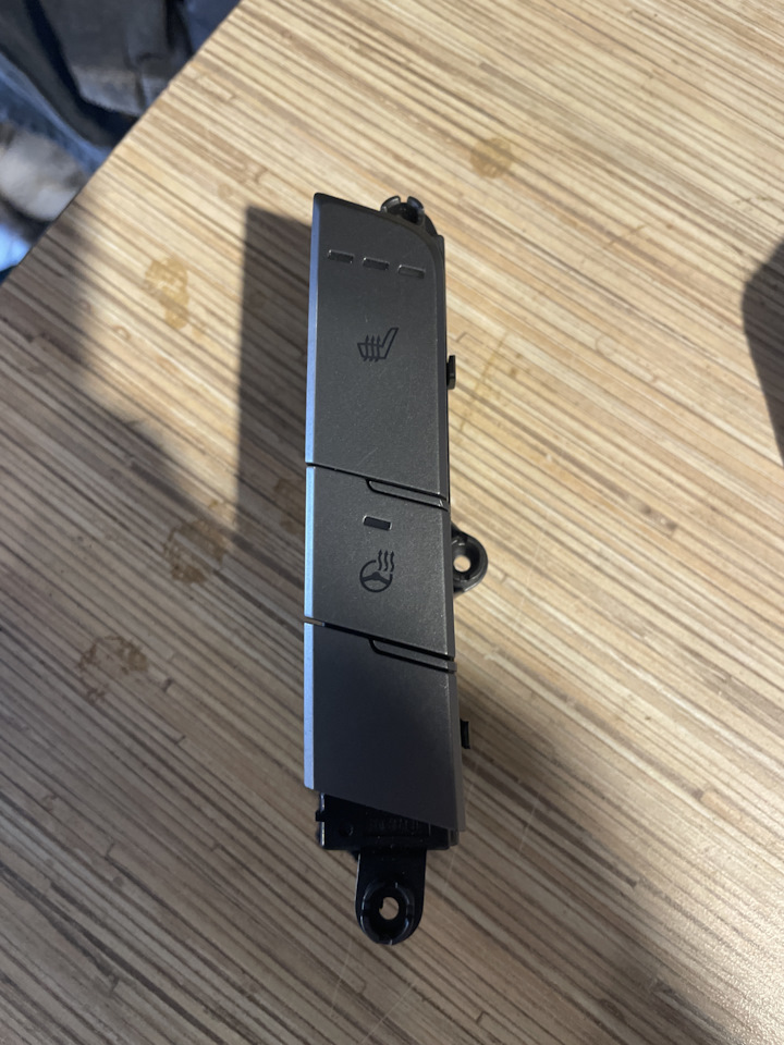 Блок управления подогревом руля и сидений на Hyundai Avante (6G ...