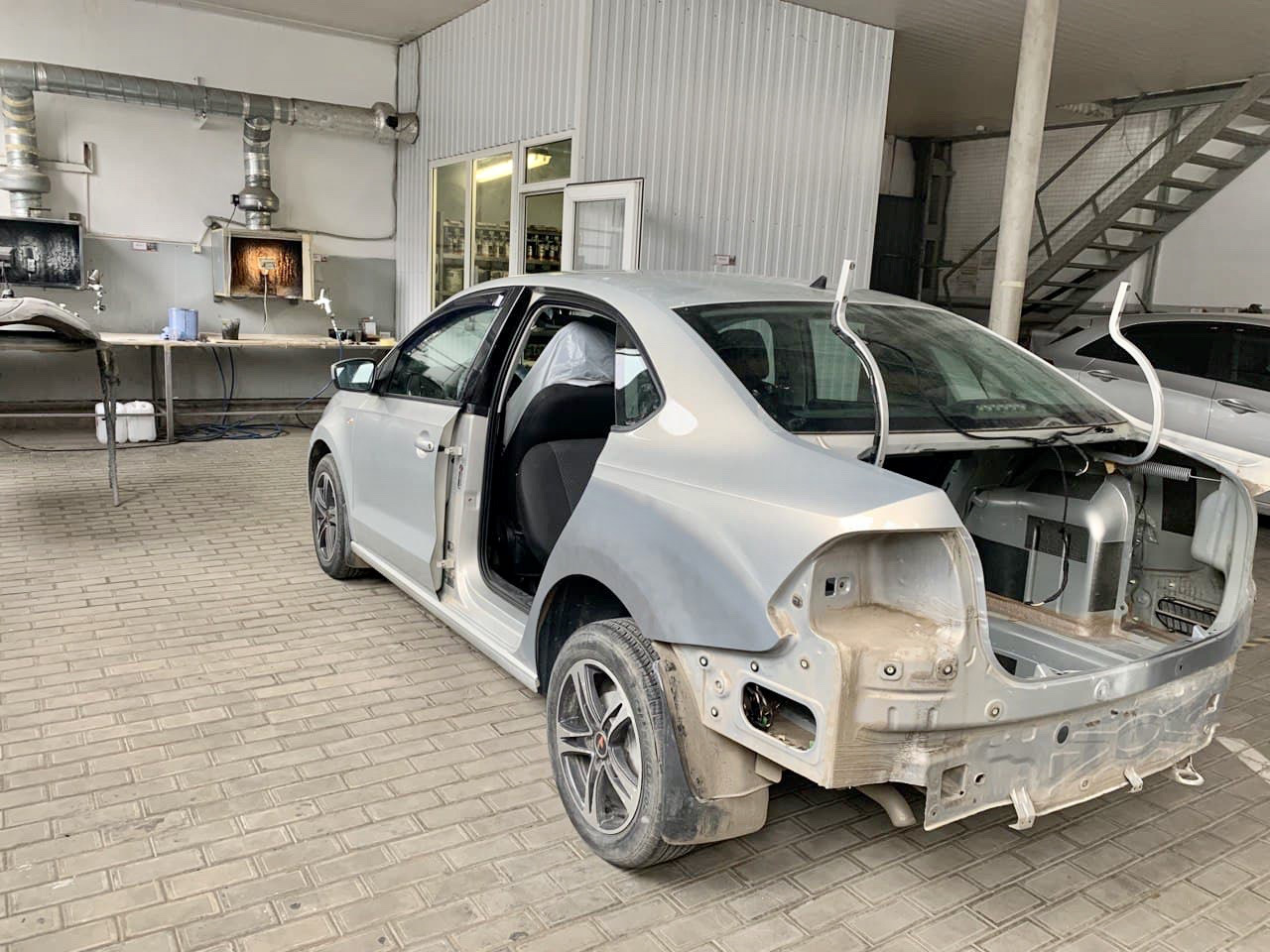 Ремонт volkswagen года. Кузовной ремонт Volkswagen.