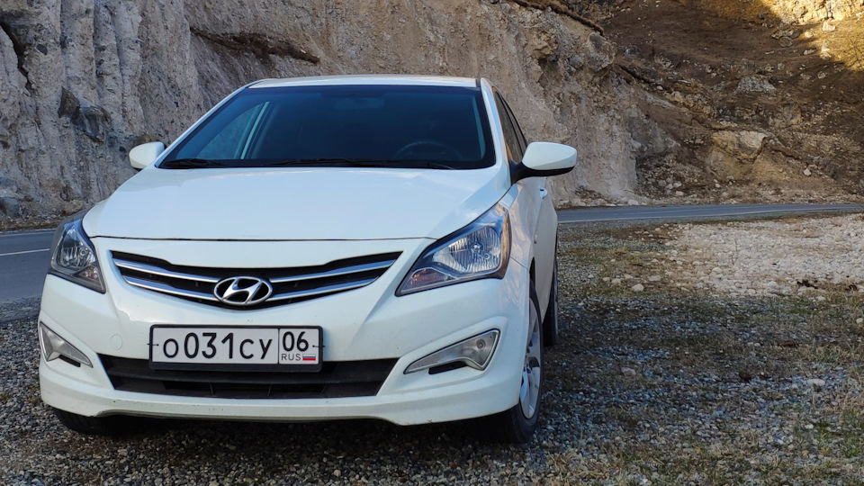 Полировка фар — Hyundai Solaris (1G), 1,6 л, 2015 года | стайлинг | DRIVE2