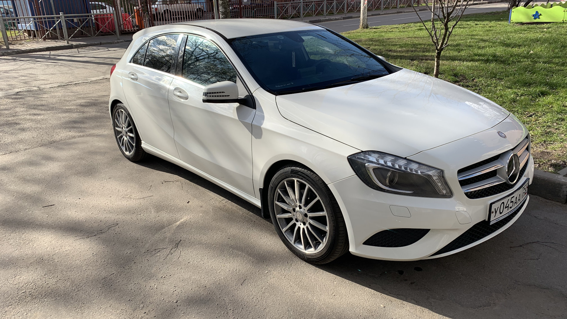 Mercedes-Benz A-Class (W176) 1.6 бензиновый 2015 | А180 на DRIVE2