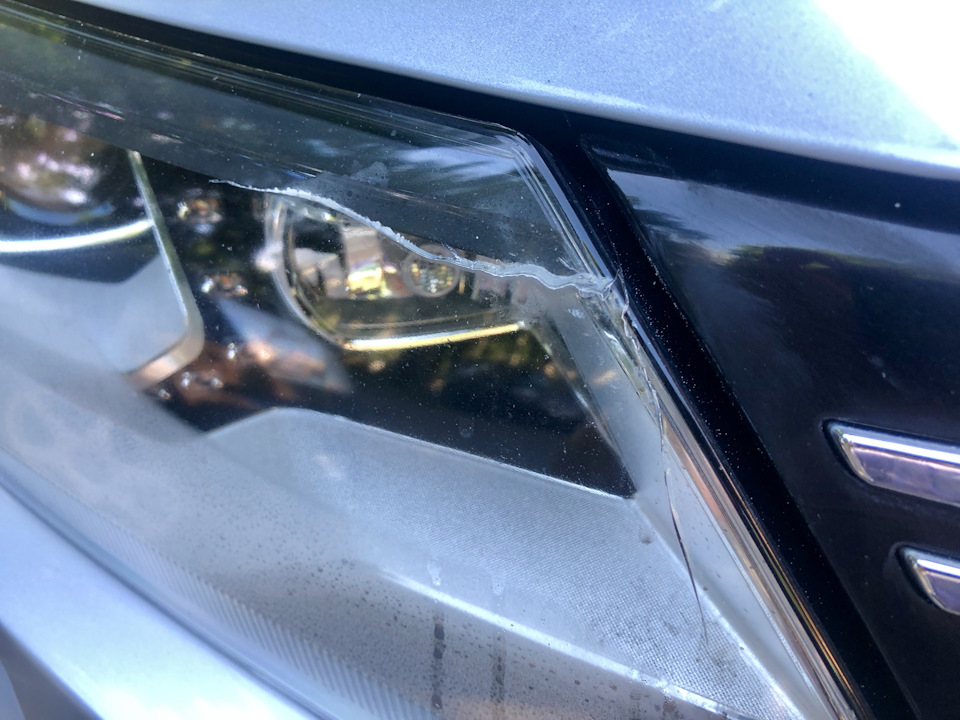 Трещина на стекле фары — DRIVE2