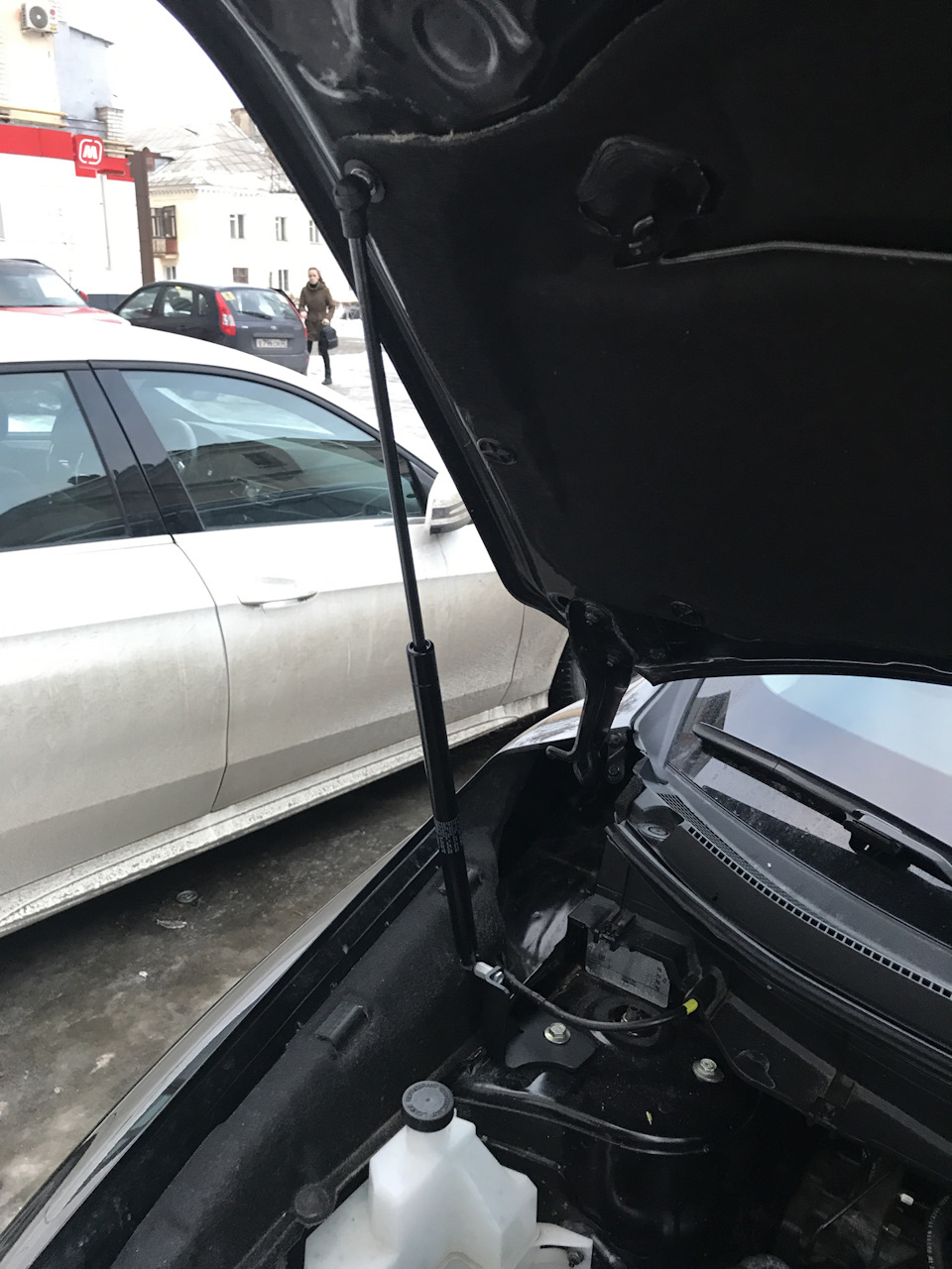 Упоры капота установлены! — Nissan X-Trail III (t32), 2 л, 2017 года ...