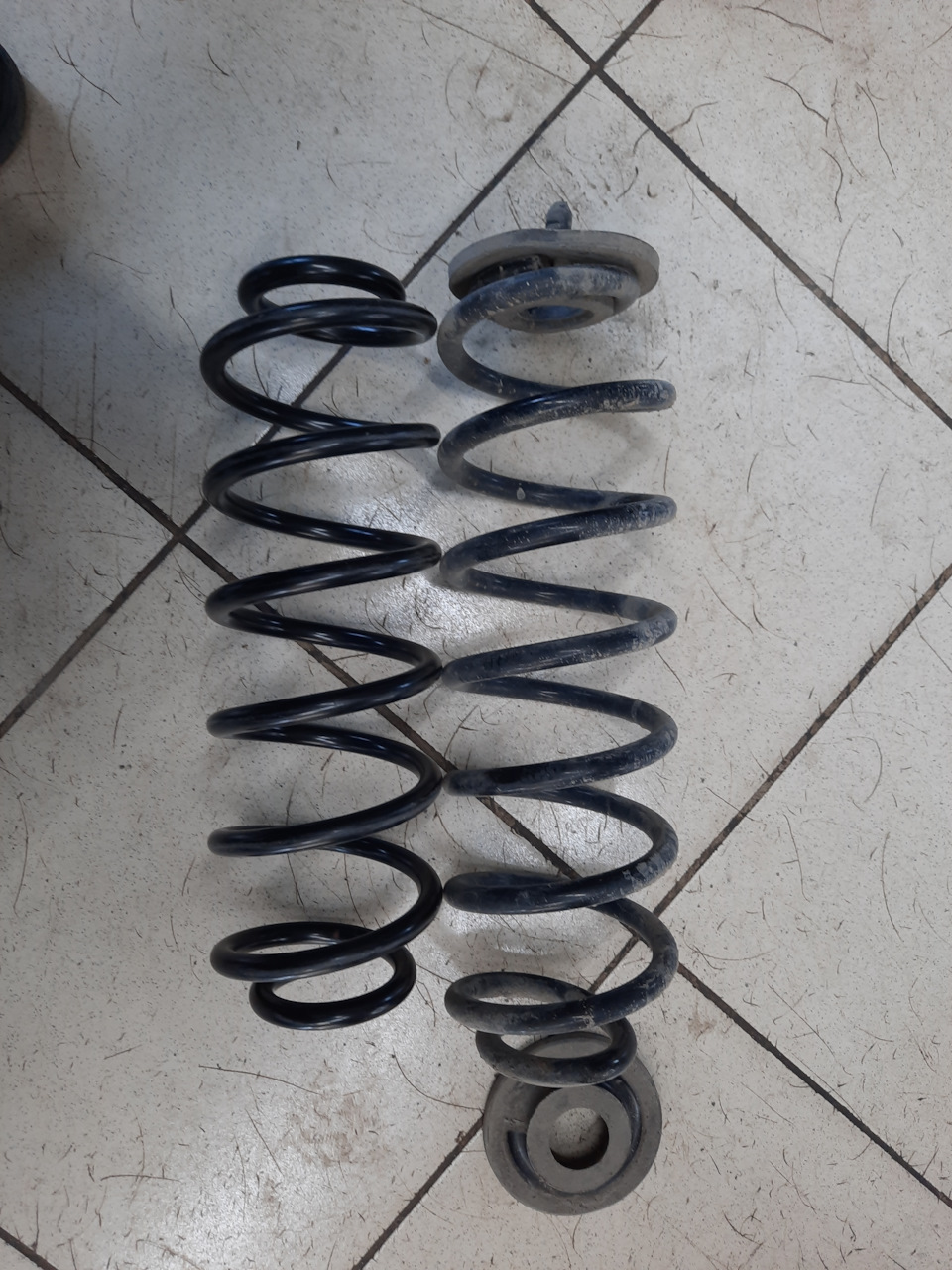 Разница в 1 виток и чуть меньше толщина — Volkswagen Jetta V