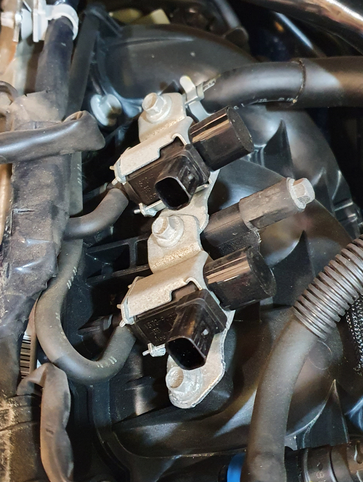 Электромагнитные клапана — Mazda MX5/Miata (NC), 2 л, 2008 года