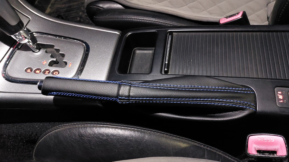 Как же снять ручку ручника? — Subaru Outback (BP), 2,5 л, 2006 года ...