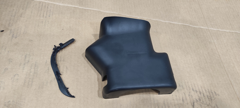 Корпус рулевой колонки и накладки петель от УАЗ Хантер — УАЗ 469, 2,4 л ...