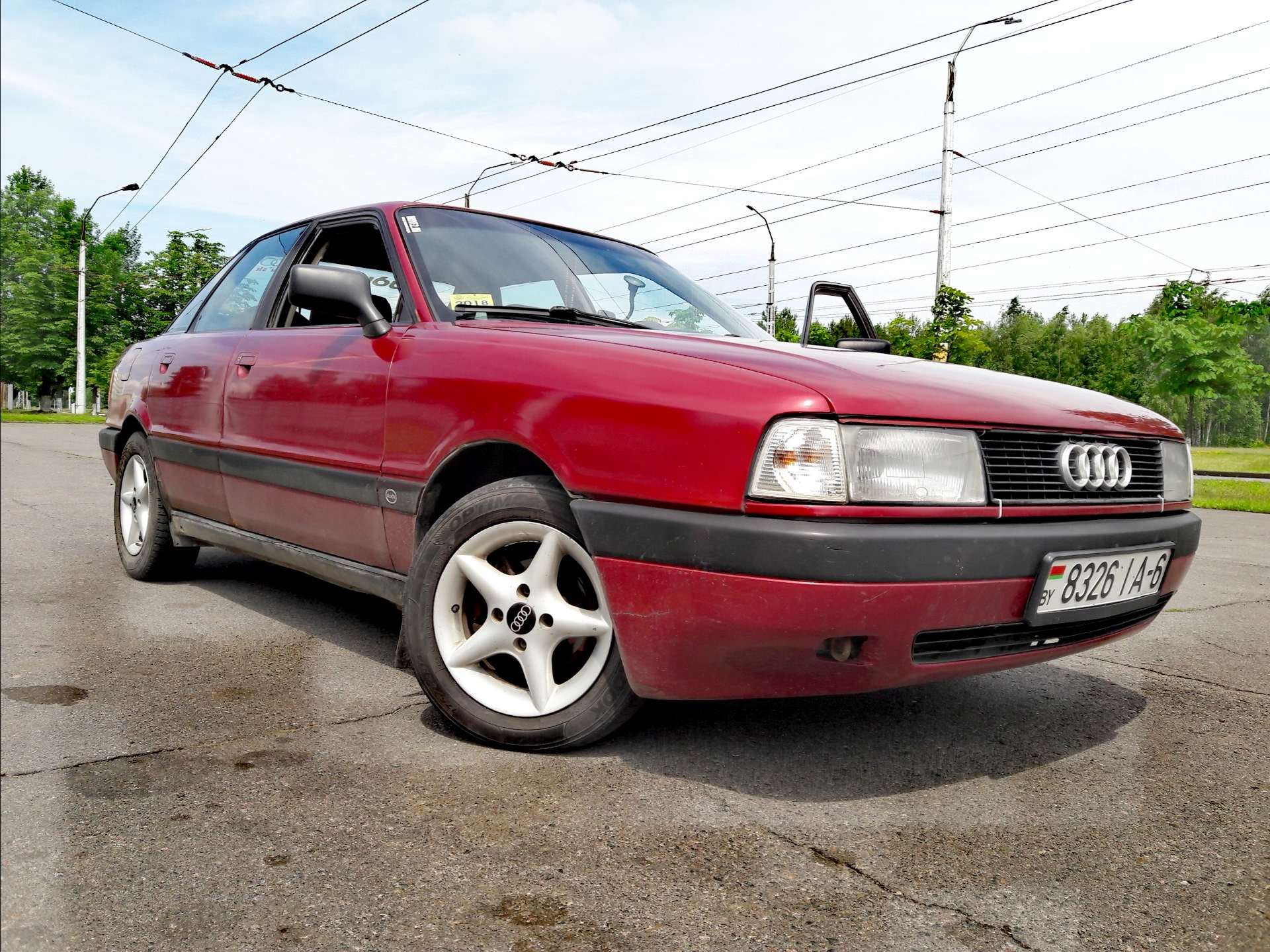 Ауди бочка. Audi 80 b4 бордовый. Audi 80 бордовая. Ауди 80 бордо. Ауди 80 б3 бордовая.