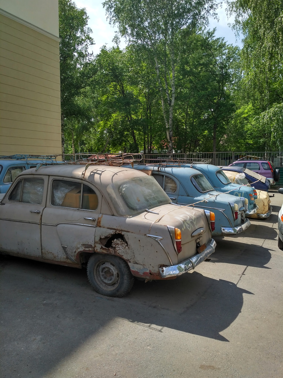 Кладбище в центре Томска. — Сообщество «Брошенные Машины» на DRIVE2