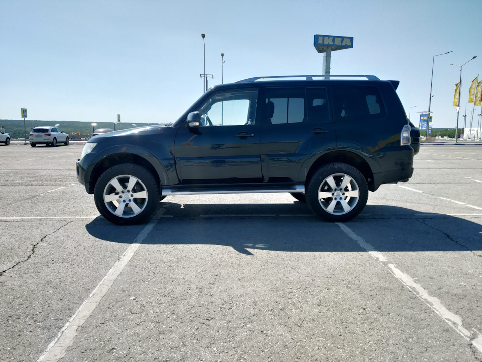 Фото в бортжурнале Mitsubishi Pajero (4G)