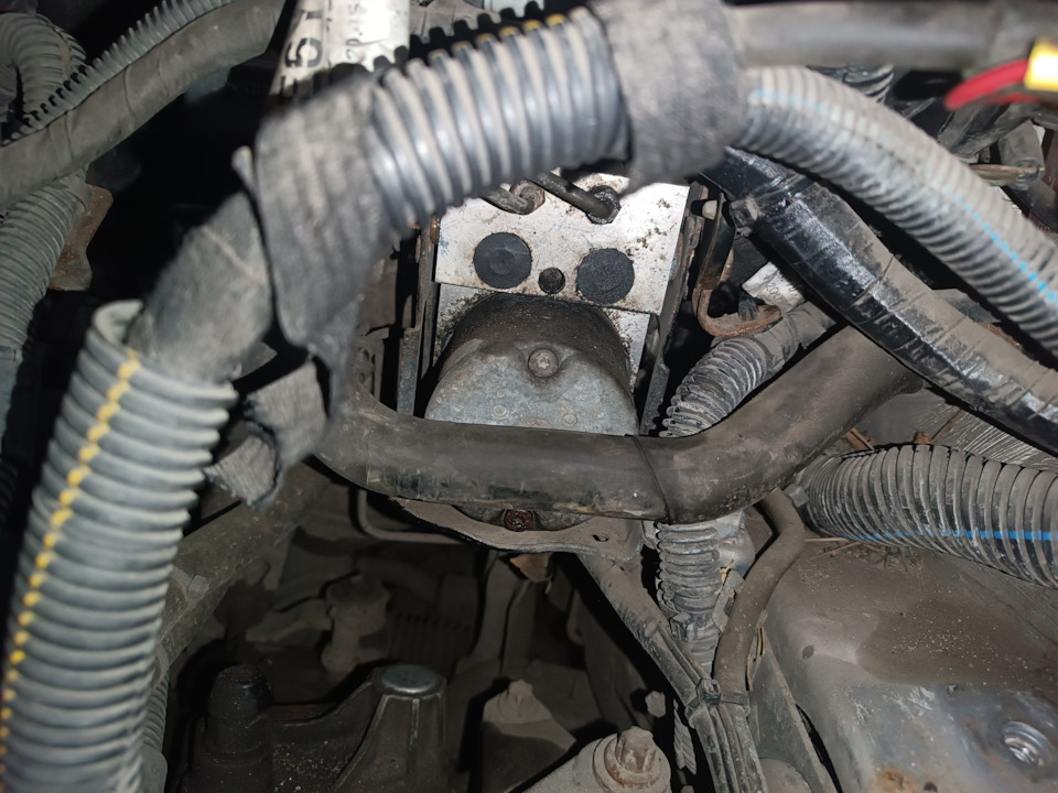 Блок АБС. — Opel Zafira A, 1,8 л, 2001 года | своими руками | DRIVE2