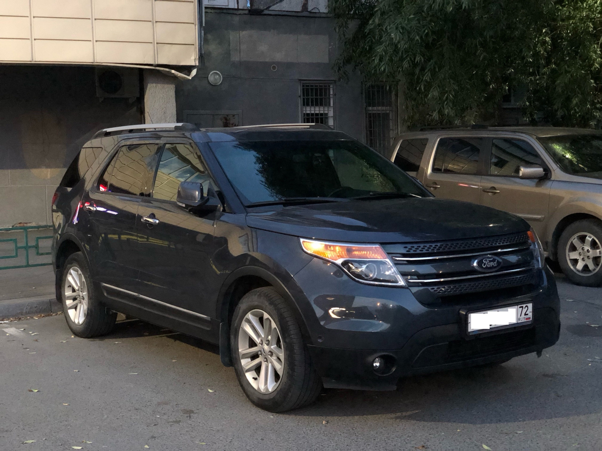 Пороги Ford Explorer V — Ford Explorer (5G), 3,5 л, 2013 года | своими  руками | DRIVE2