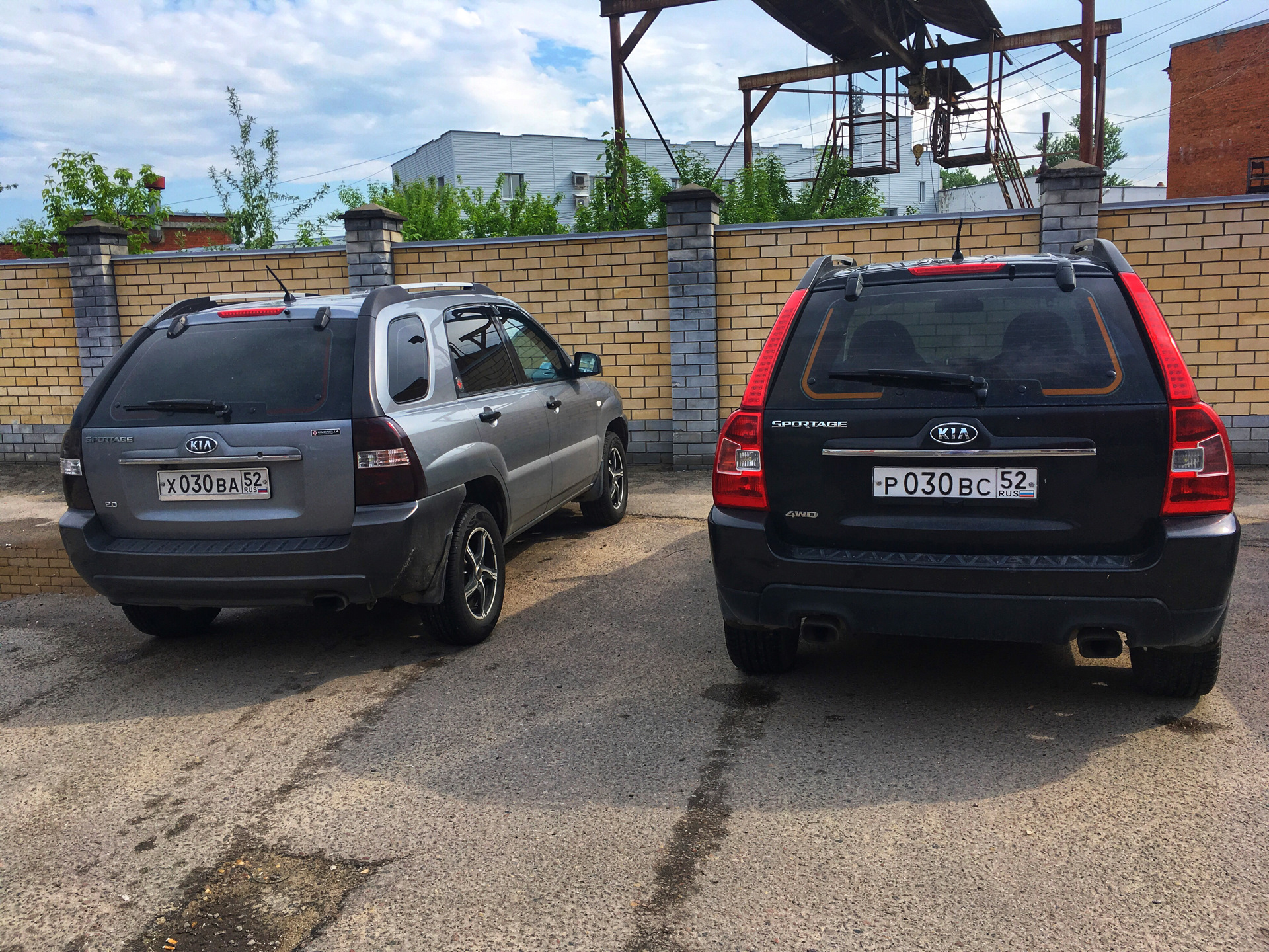 Номера гран. Автомобильные номера разных стран. Перевесить номера с машины на машину. Перевес гос номера. Как поменять номера между своими машинами.