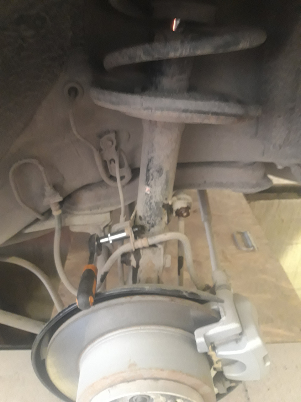 Замена задних опор, отличие стоек и пружин ACV30 от ACV35. Кому нужны ...