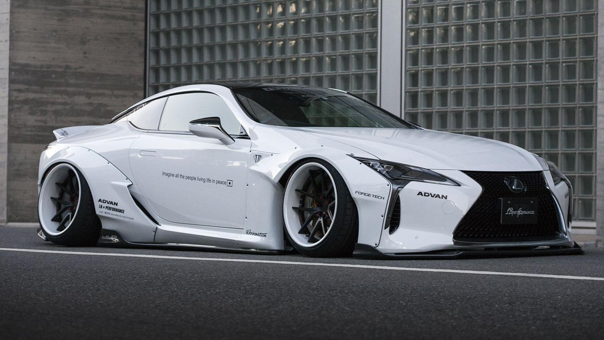 Prior Design представил рендер на чрезвычайно широкую версию Lexus LFA —  DRIVE2