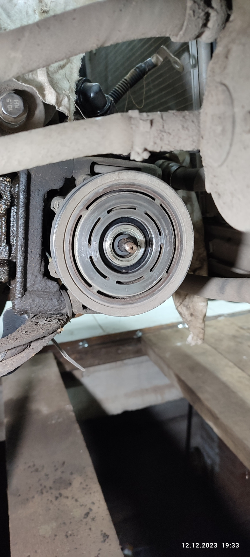 Замена подшипника кондиционера Пежо 307 1.4л ET3J4 — Peugeot 307, 1,4 л ...