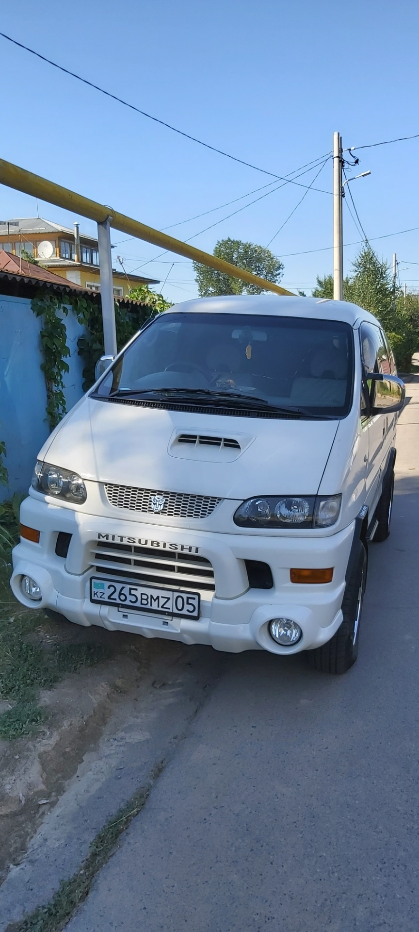 Просто фото и видео — Mitsubishi Delica (L400), 2,8 л, 1997 года | видео |  DRIVE2