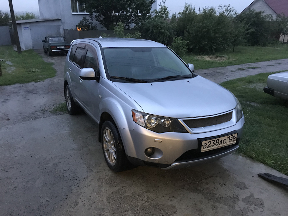 Щетки АТ Hybrid — Mitsubishi Outlander XL, 3 л, 2006 года | расходники ...