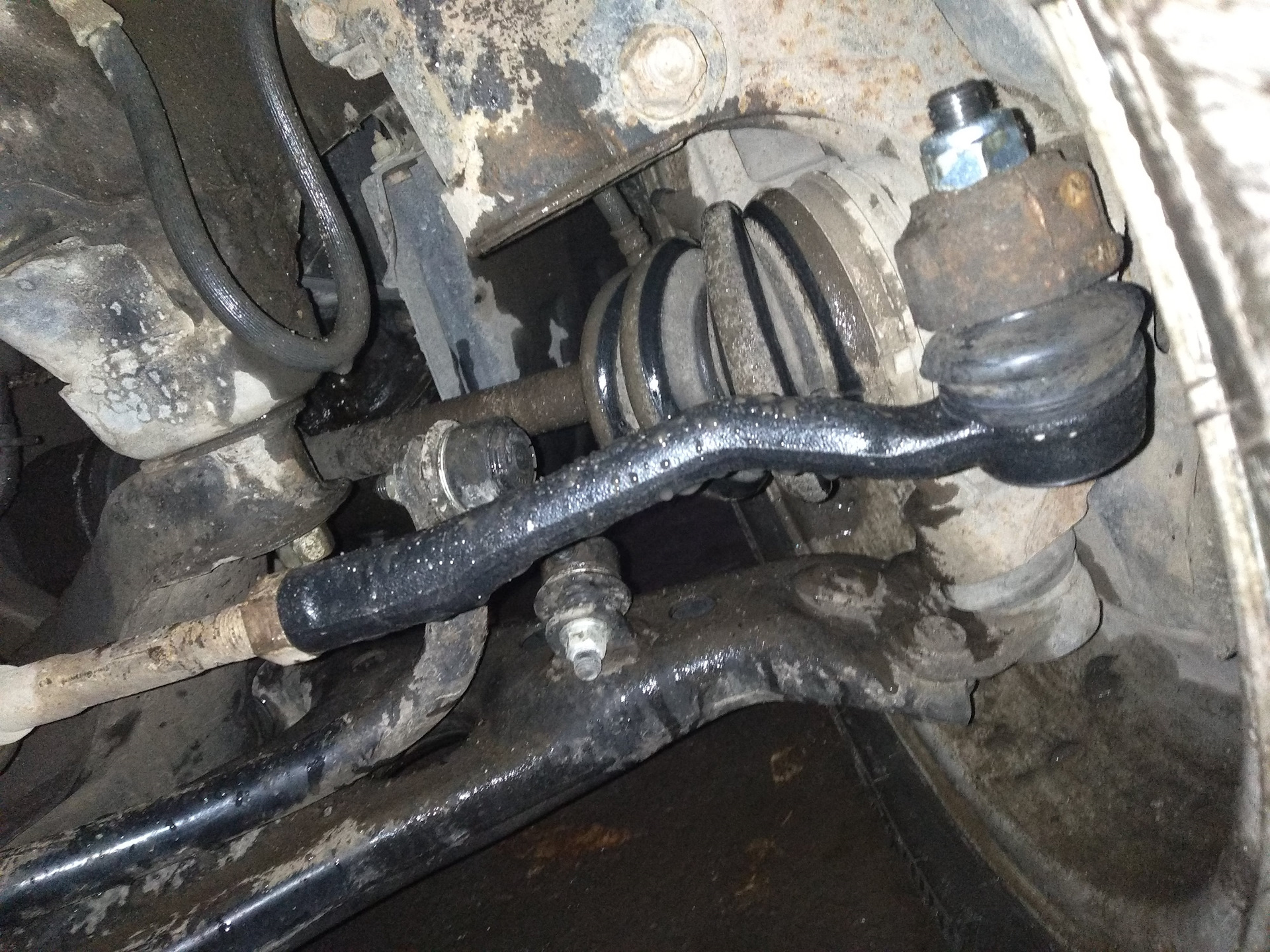 Тойота калдина правый рулевой наконечник. Рулевой наконечник тойота королла 150. Рулевой наконечник ипсум. Рулевой наконечник тойота калдина. Рулевые наконечники для тойота ипсум 15 кузов.