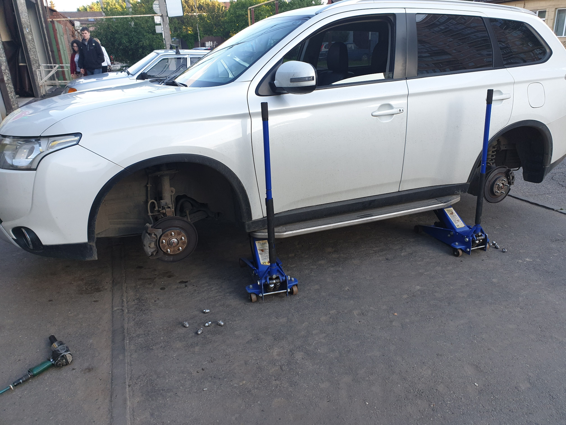 Установка TPMS — Mitsubishi Outlander (3G), 2,4 л, 2014 года | тюнинг ...