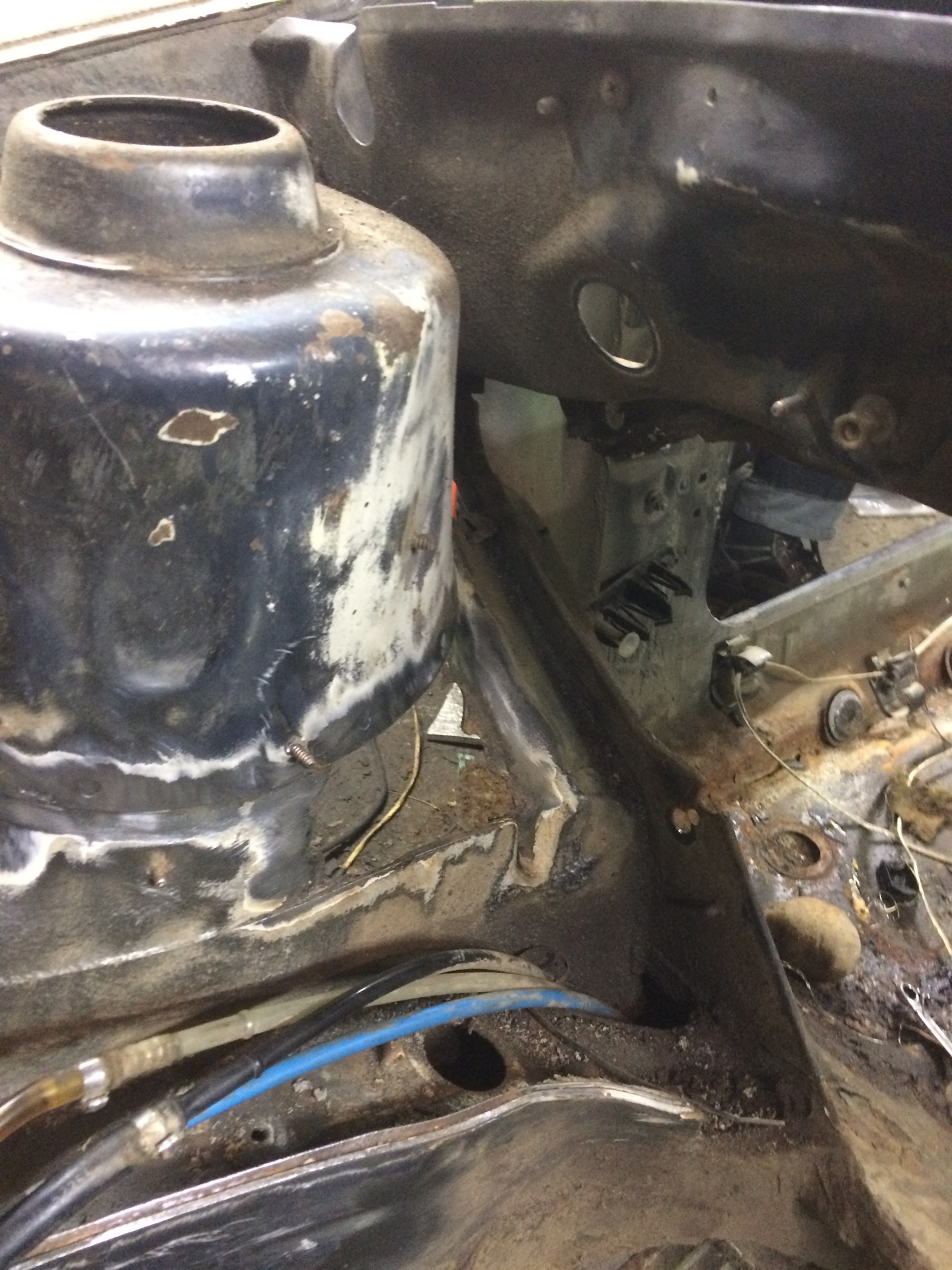 Задняя чашка ваз 2114. Переварен стакан. Номерной стакан 2110. Номерной стакан bmw x5 e53. Переваривают стакан на б4пассат.