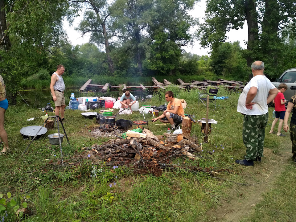 Марат контролирует приготовления:) — Honda Element