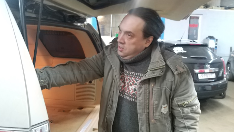 вставил! — Cadillac Escalade (3G)