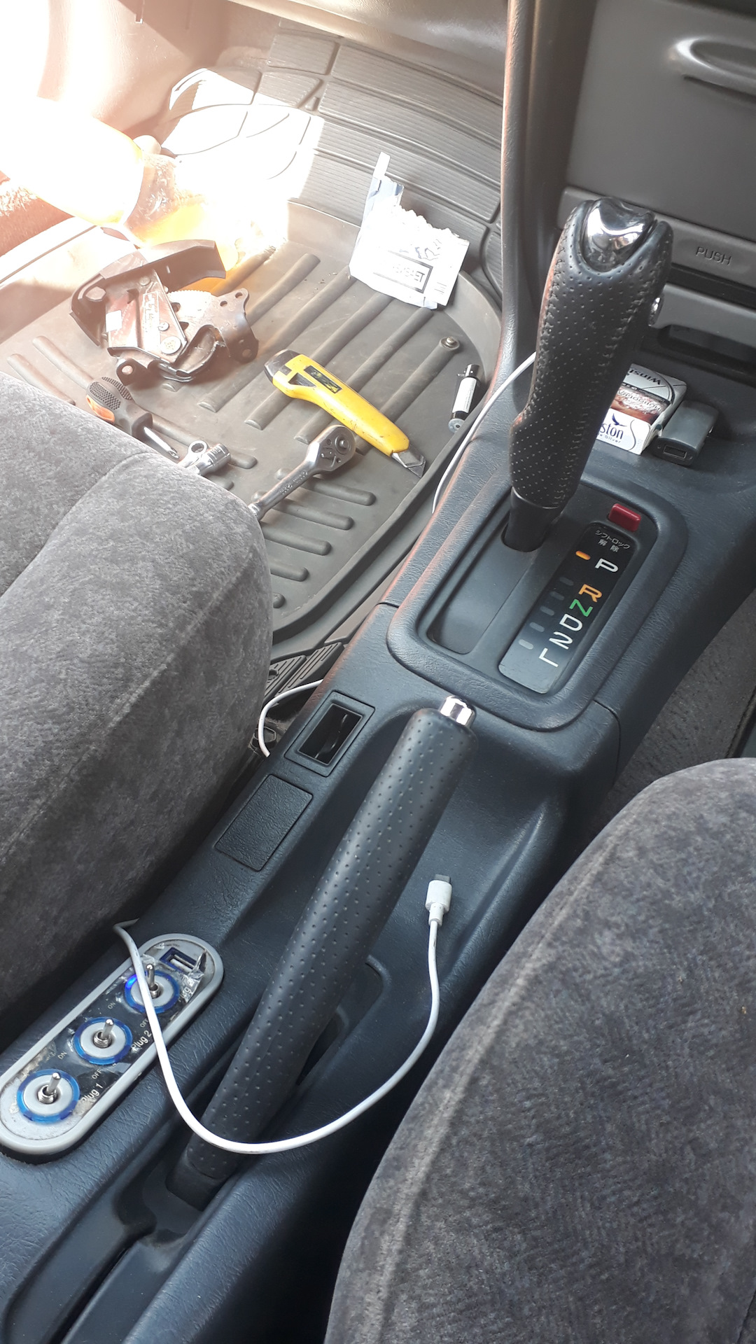 Ручник целки — Toyota Corolla (110), 1,5 л, 1999 года | другое | DRIVE2