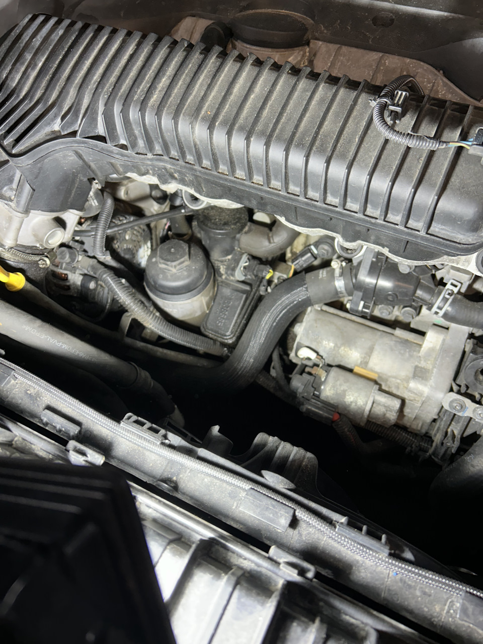Замена прокладок корпуса масляного фильтра и квкг — Volvo S60 (2G), 2 л ...