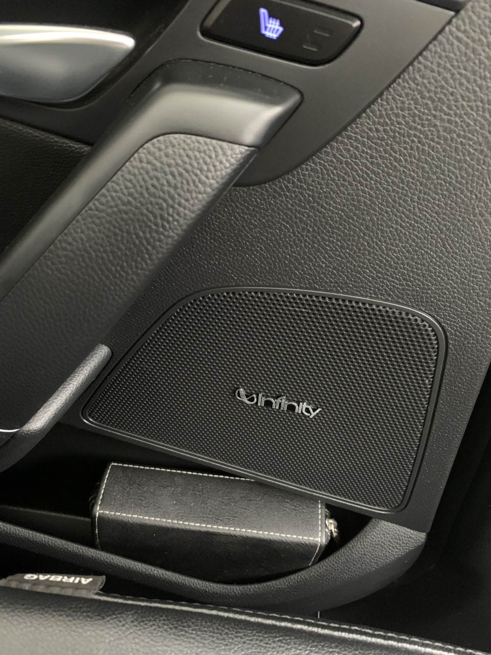 Недостающие детали. Музыка infinity — Hyundai i40, 2 л, 2014 года ...