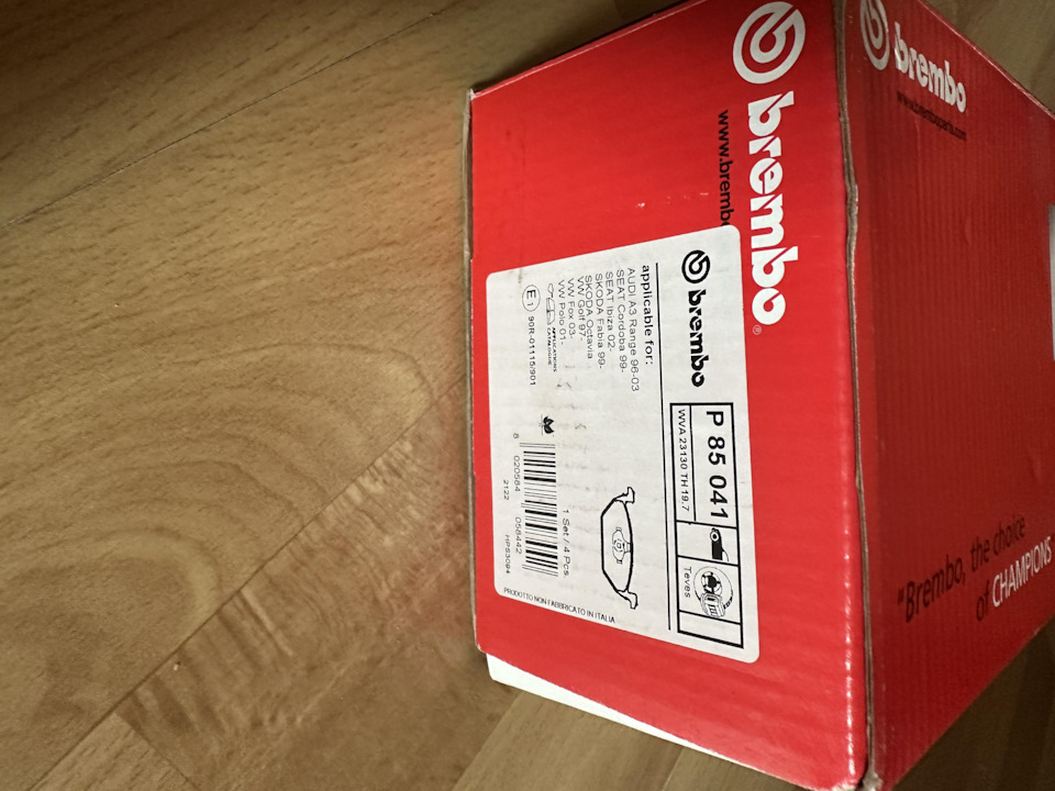 Передние тормозные колодки на Volkswagen Polo Mk4, Volkswagen Golf Mk4 ...