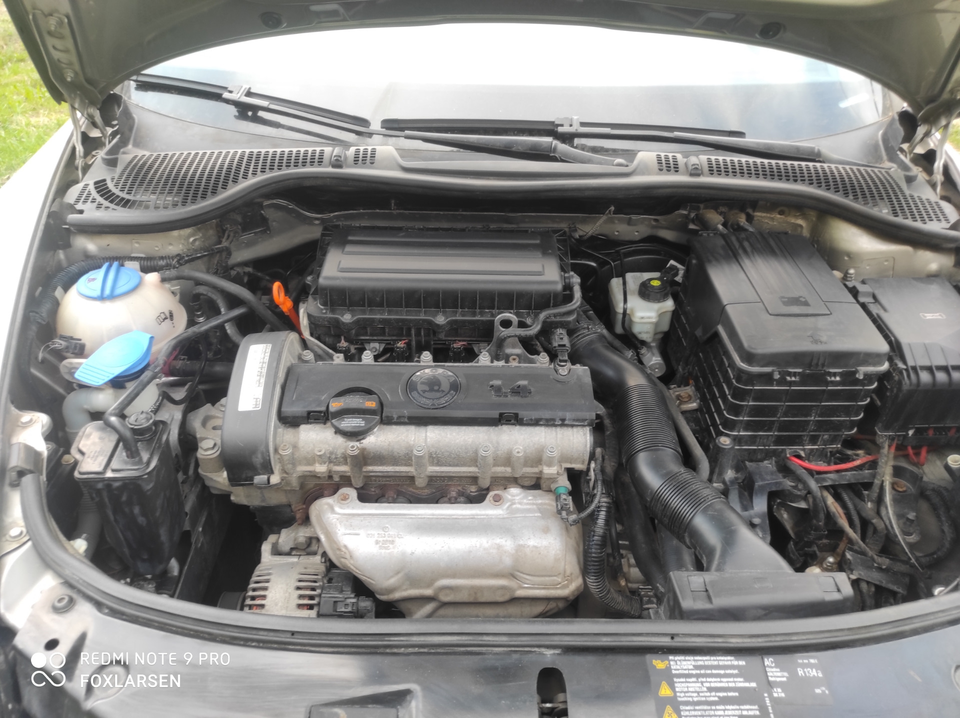 Поменял передние стойки.Мойка подкаподки. — Skoda Octavia A5 Mk2, 1,4 л ...