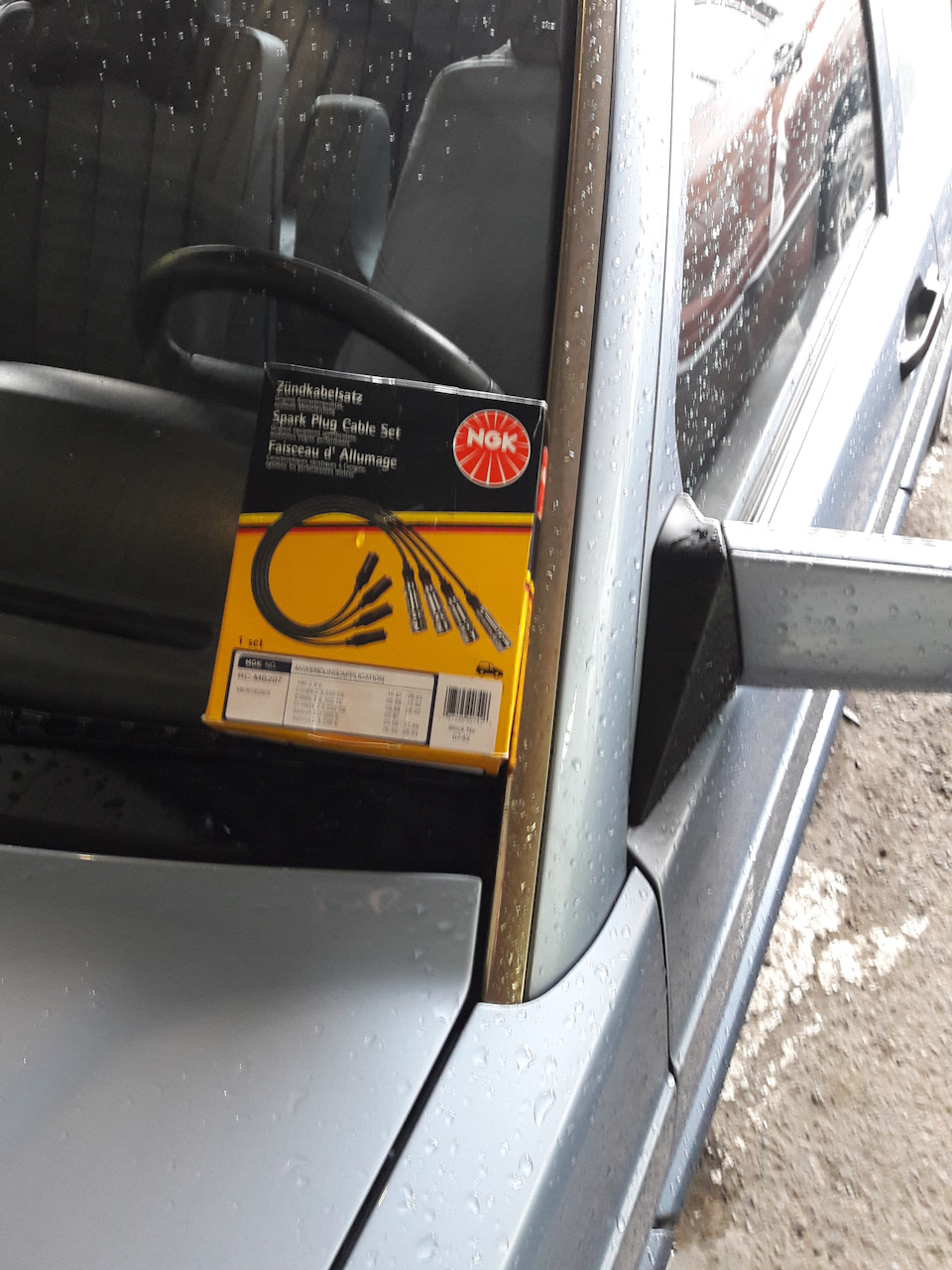 Замена брони проводов. — Mercedes-Benz 190 (W201), 2,3 л, 1991 года ...