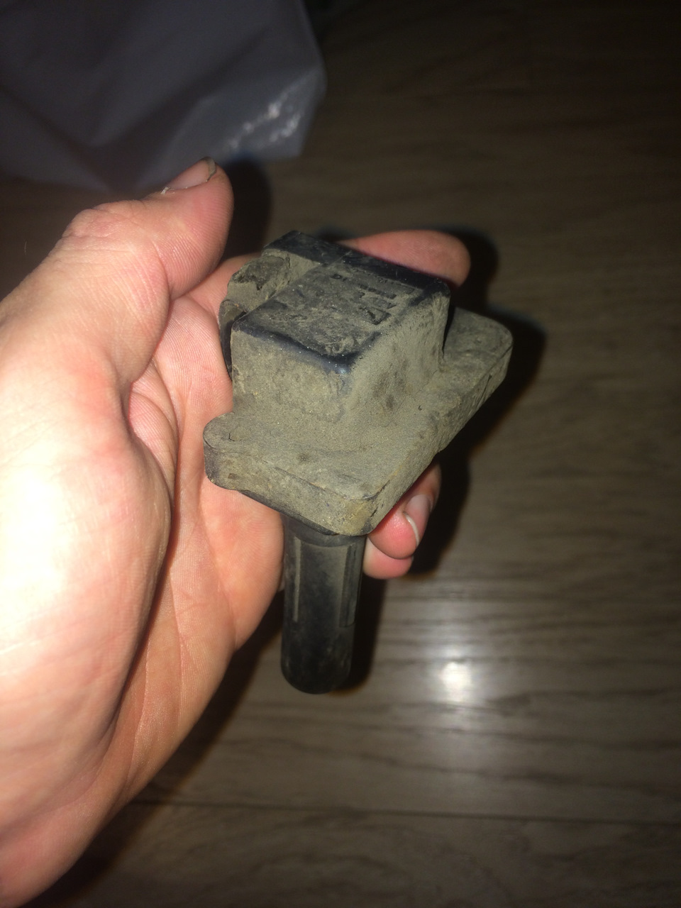что такое самка на субару. GSAAAgC UuA 960. что такое самка на субару фото. что такое самка на субару-GSAAAgC UuA 960. картинка что такое самка на субару. картинка GSAAAgC UuA 960. Доброго времени суток! Все началось еще в декабре 18го года. Тогда машина троила когда буст превышал отметку 0,5 бар. Первое про, что подумал – свечи. Менял их очень давно, года 3-4 назад. Снимаю фишку с первой катушки и вижу оборванный провод.