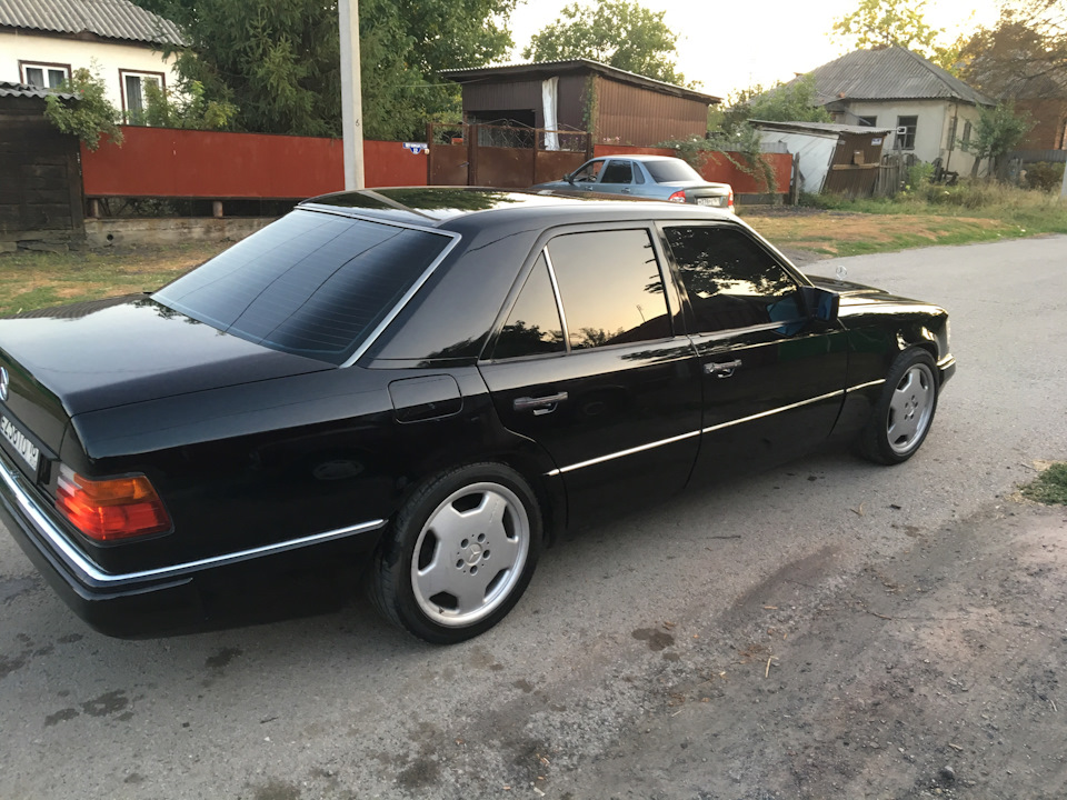 Покраска завершена — Mercedes-Benz E-Class (W124), 2,6 л, 1991 года ...