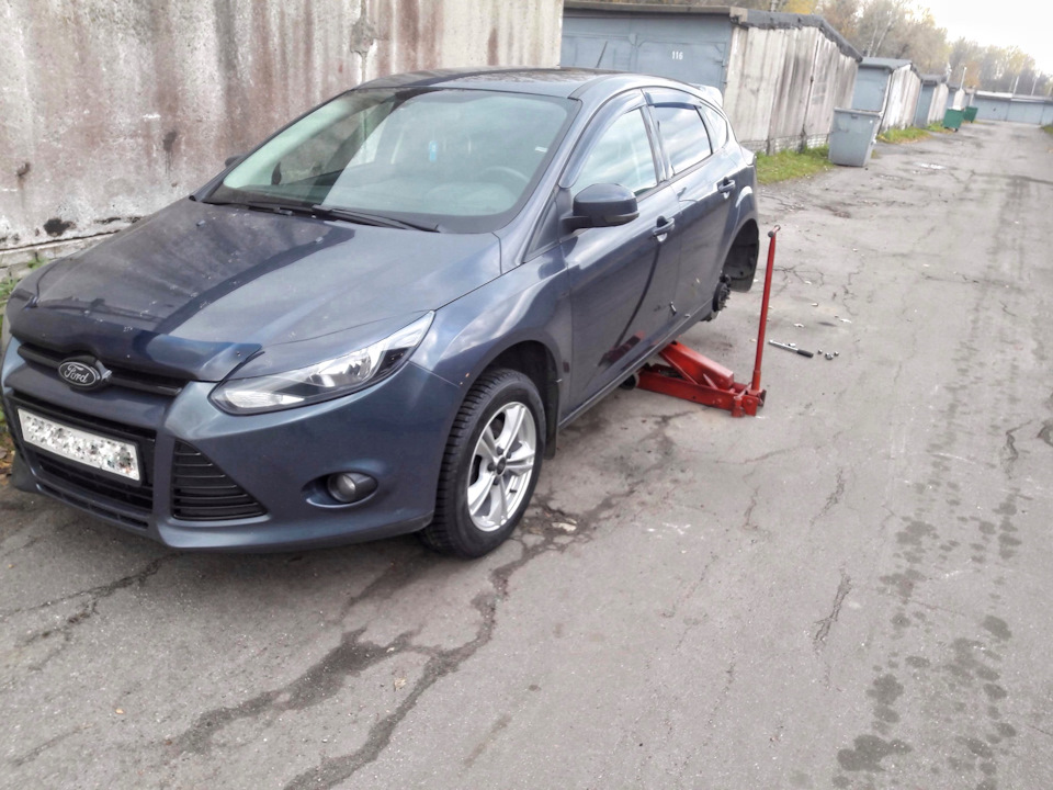 С механикам Формулы 1 соревноваться не буду, но при желании смогу уложиться в цифры близкие к их показателям ))) — Ford Focus Hatchback III