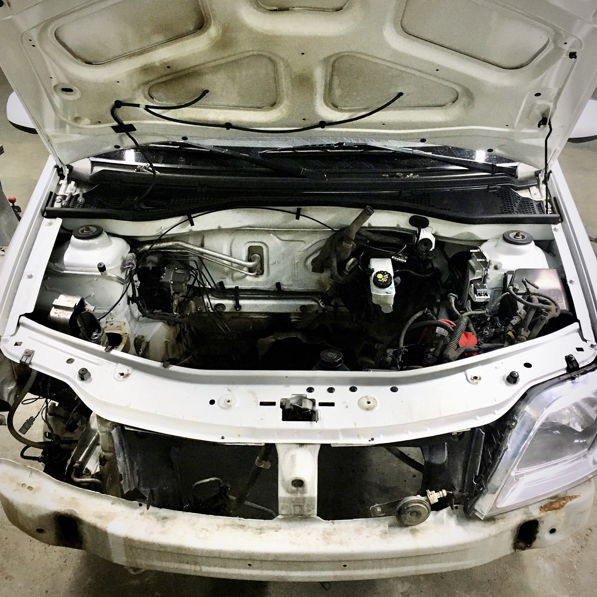 Дефектовка и дальнейшая доработка первого серийного Ларгус Карелия ...