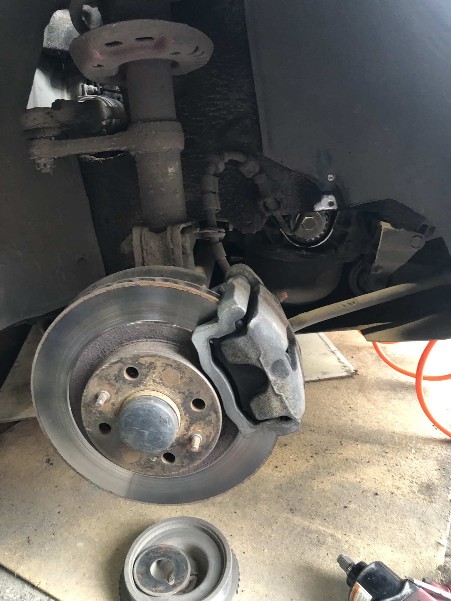 Замена ремня грм — Lada Приора седан, 1,6 л, 2007 года | плановое ТО ...