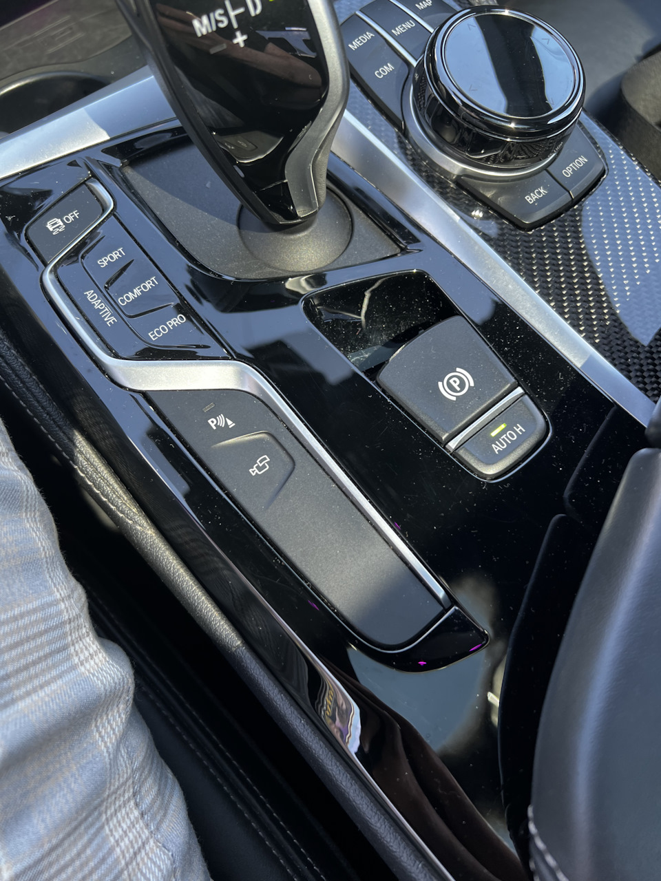 Карбоновая панель bmw g30 — BMW 5 series (G30), 4,4 л, 2020 года ...