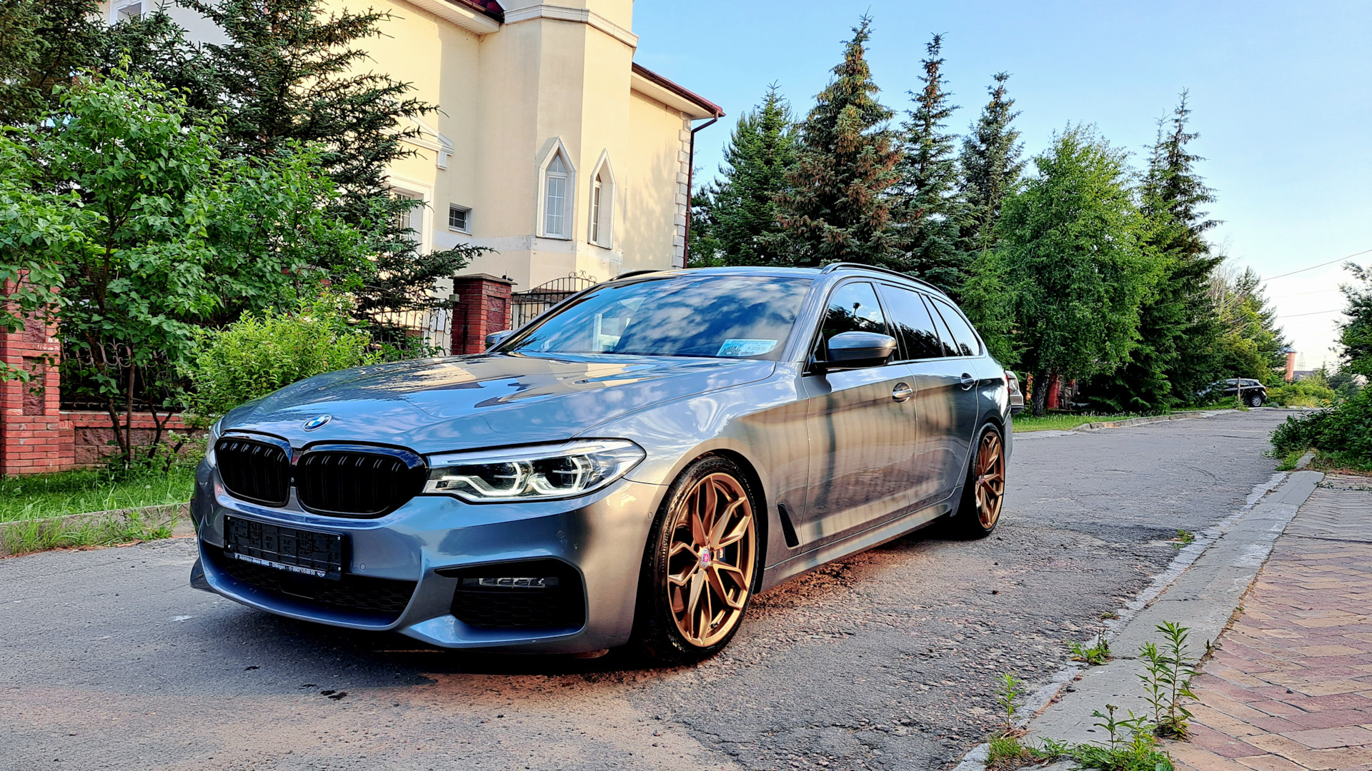 BMW 5 series Touring (G31) 3.0 дизельный 2019 | 540xD перевозчик на DRIVE2