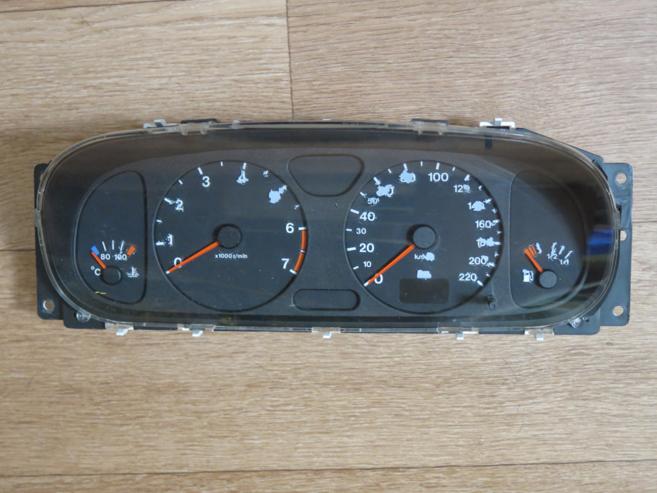 Щиток приборов (приборная панель) Opel Frontera B 2.2л Бензин на Opel ...